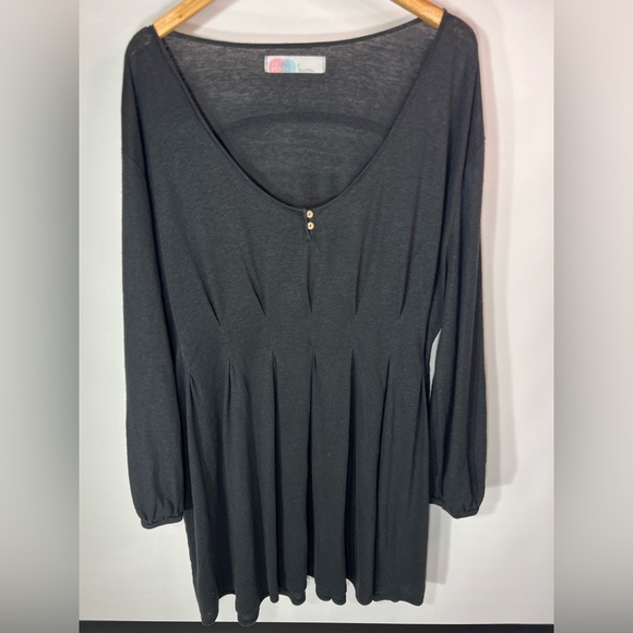 Free People Dresses & Skirts - Free People Soft Black Long Sleeve Mini Dress